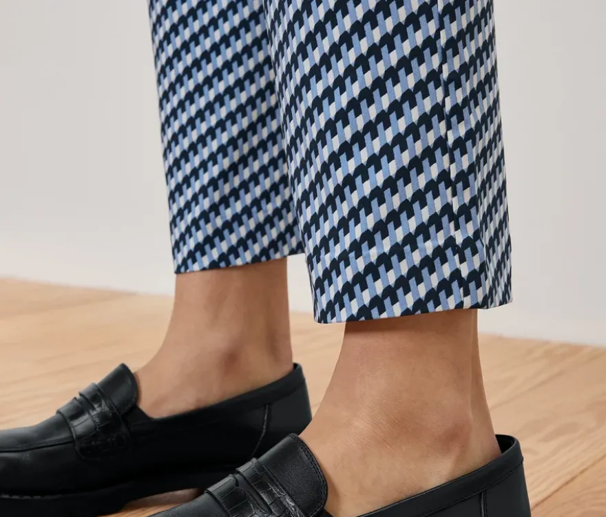 Stretchhose, blau-weißer Alloverprint