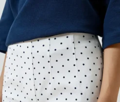 Stretchhose mit weitem Bein