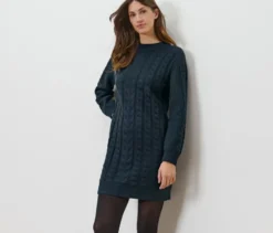 Strickkleid mit Zopfmuster