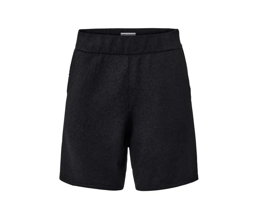 Strickshorts