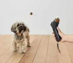 Tier-Snackdispenser
