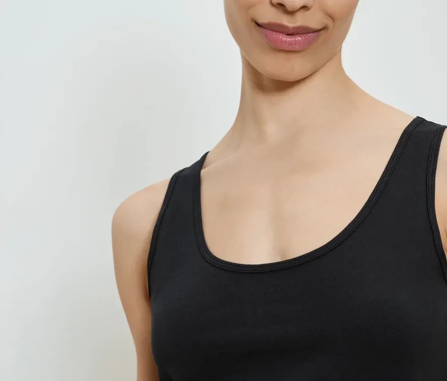 2 Tops, schwarz