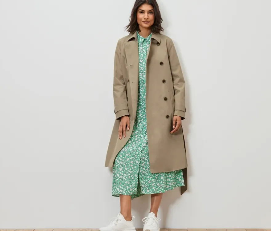 Trenchcoat, sand