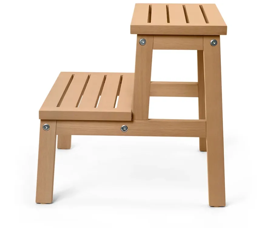 Tritthocker aus Massivholz