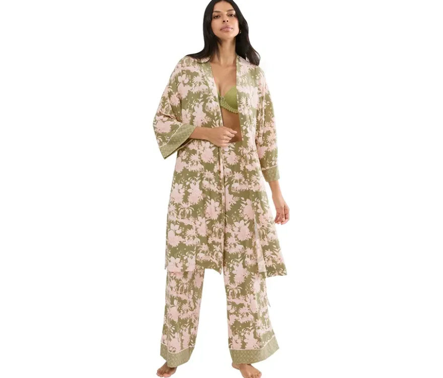 Triumph Aura Spotlight Robe