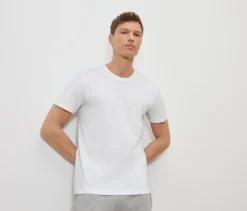 2 T-Shirts mit Rundhalsausschnitt