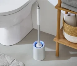 UV-C Toilettenbürste mit automatischer Desinfektion