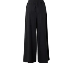 Webhose mit weitem Bein