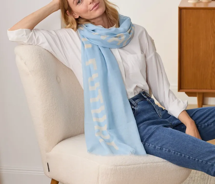 Webschal mit Statement-Print